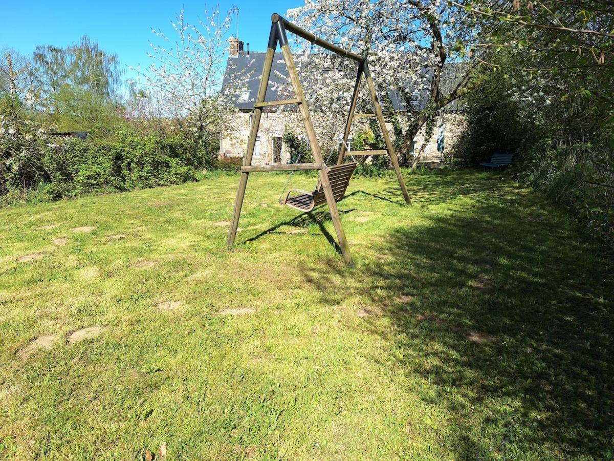 Au Lutin Pomme - Maison De Vacances Bretagne Melle  Bagian luar foto