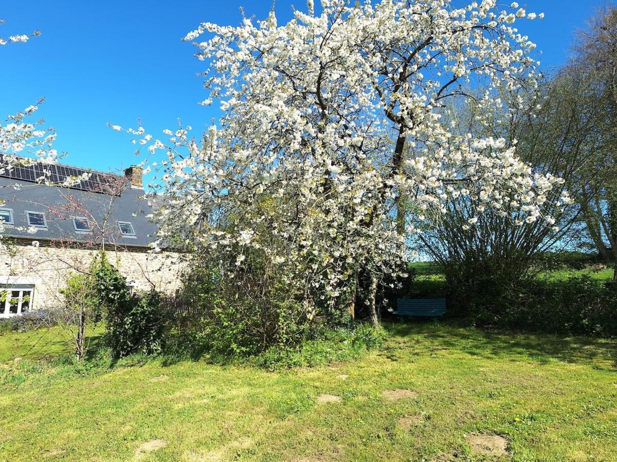 Au Lutin Pomme - Maison De Vacances Bretagne Melle  Bagian luar foto